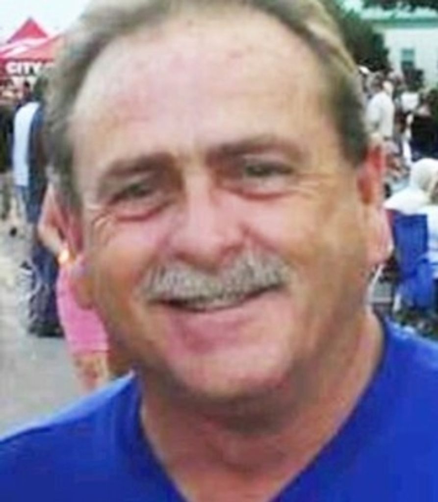 Robert L. "Bobby" Wills