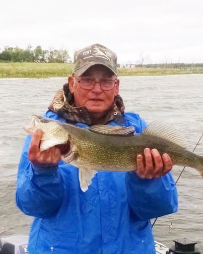 Herbert Carlson's obituary image