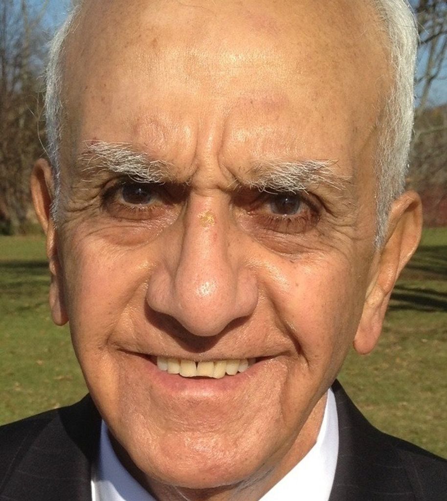 Vahan Kevork Pogharian Profile Photo