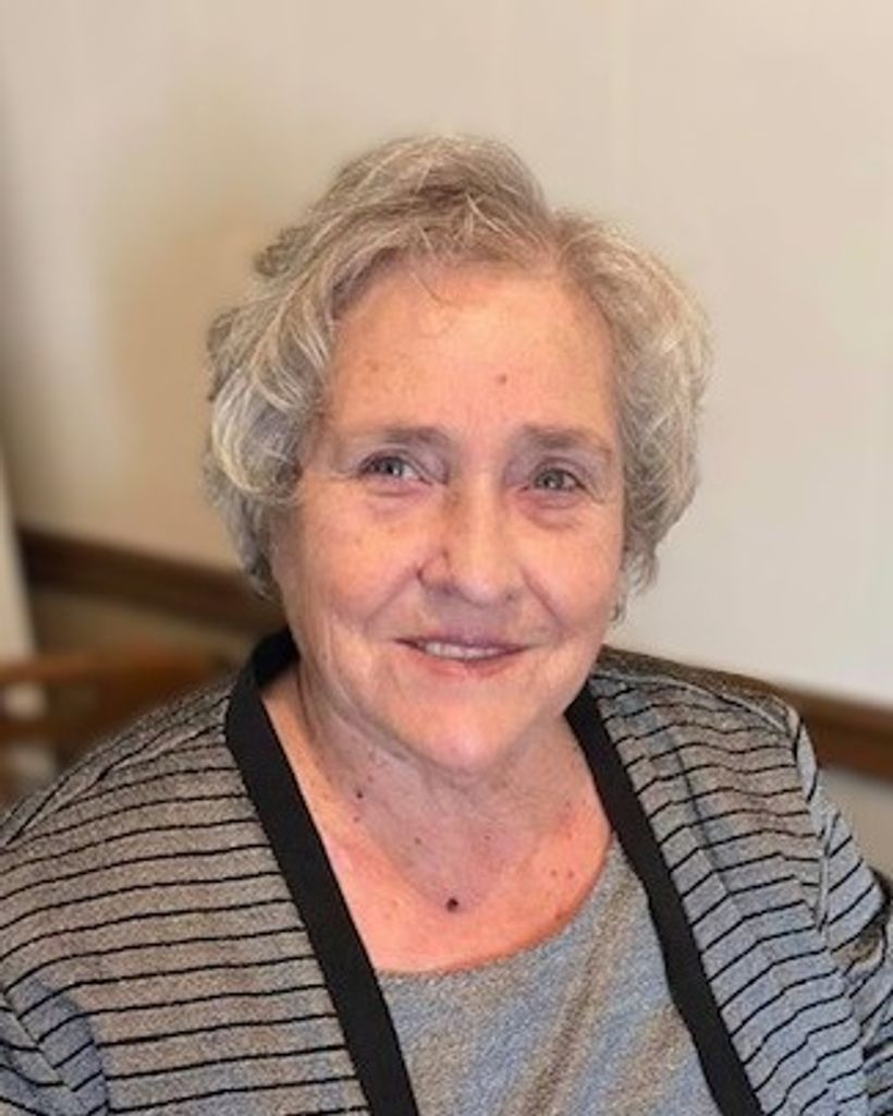 Zoe Perry Profile Photo