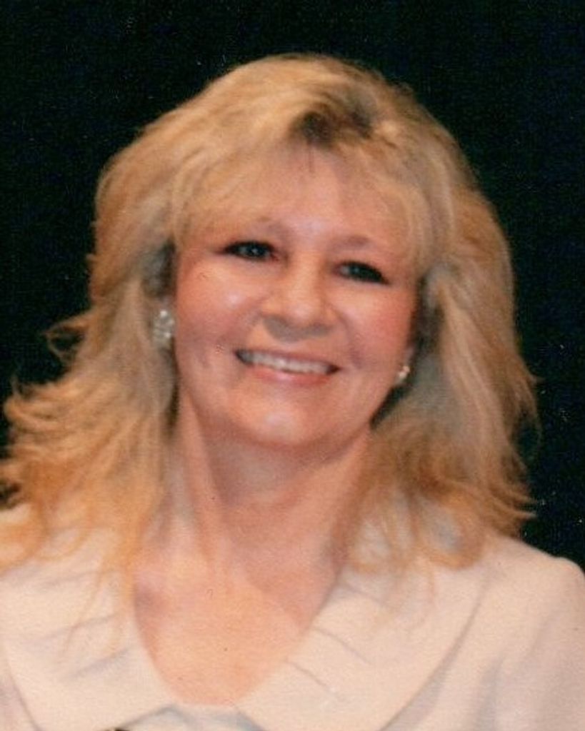 Lona Dover Menefee Profile Photo