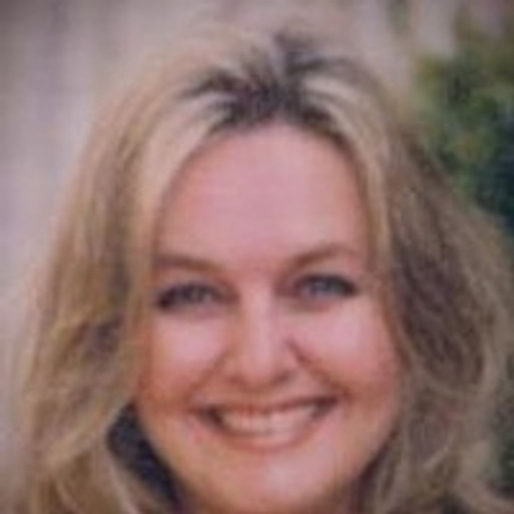 Dana  Lindley Heslin