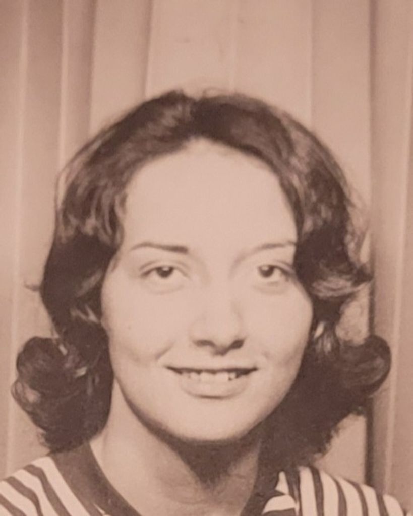 Mary Lou Fichter Profile Photo