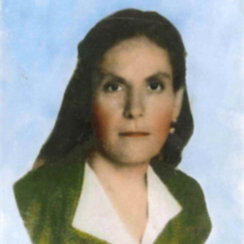 Paula  Santa Cruz