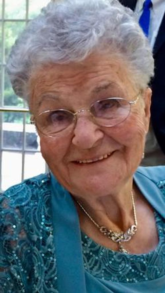 Erna K. Murray (Nee Feghelm)