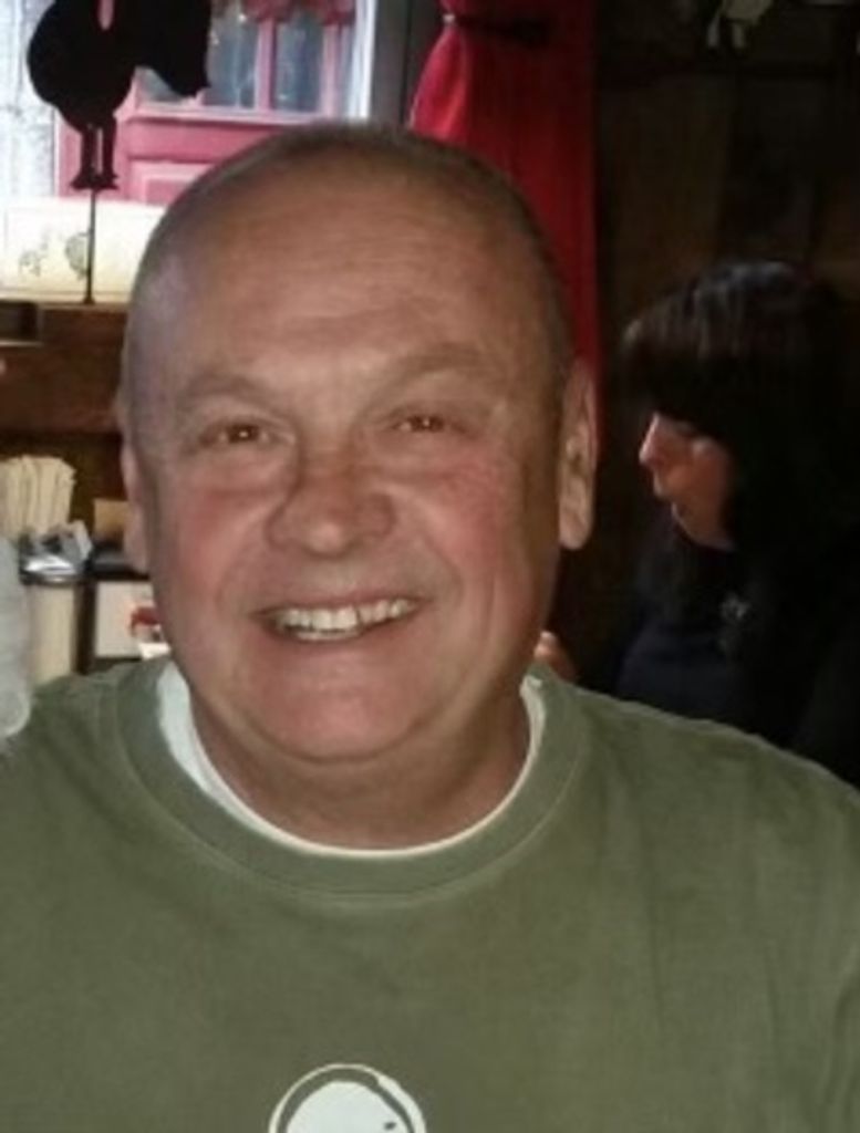 Richard Mackenzie Profile Photo