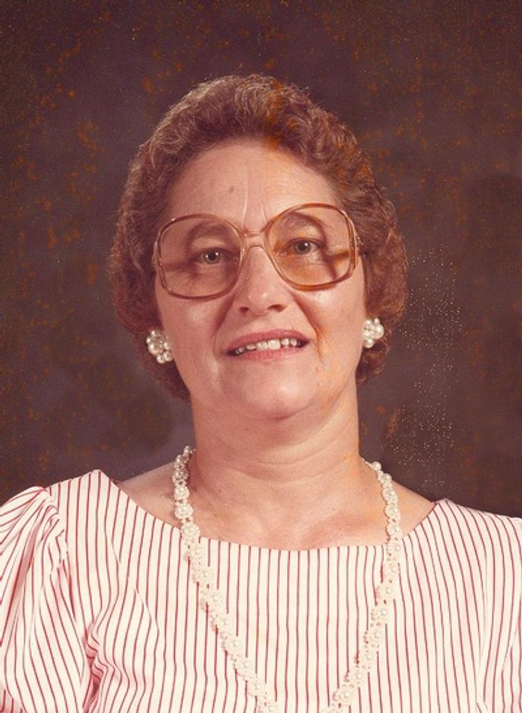 Hula Mae Davis