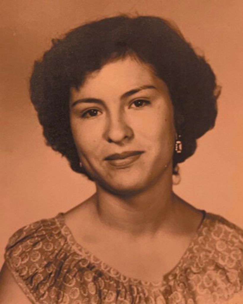 Elma Fuentes