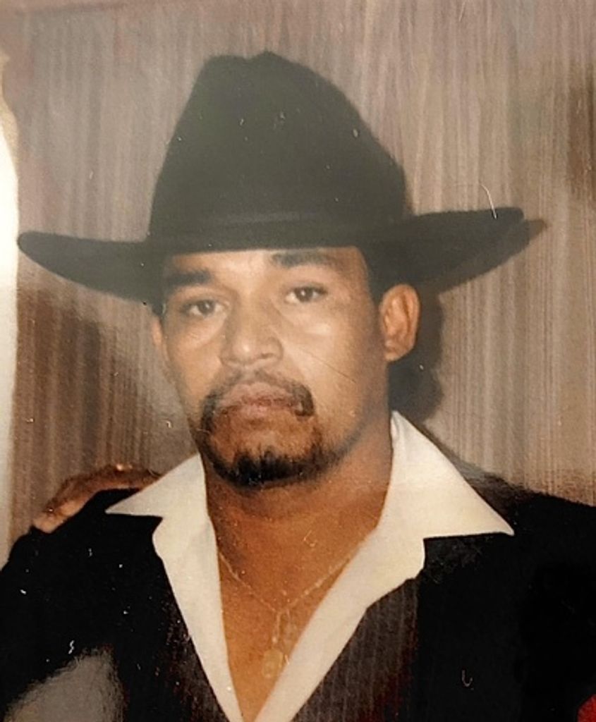 Jose Luis Mata Walls