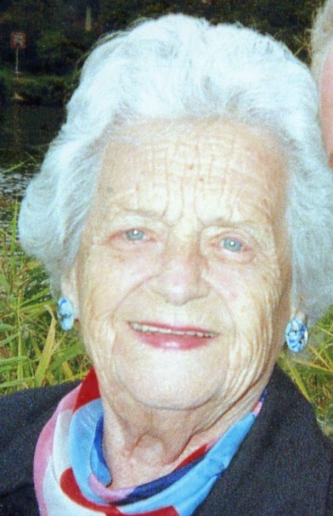 Elisabeth "Betty" (Wenig)  McCallion