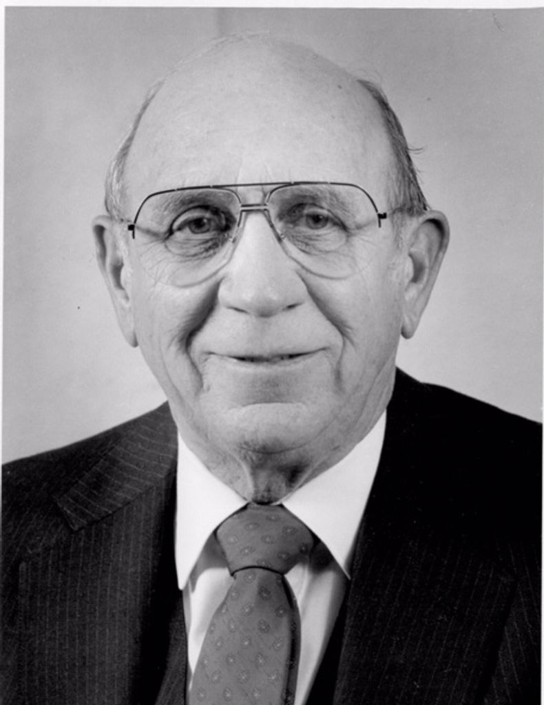 Lawrence Hanz, Jr. Profile Photo