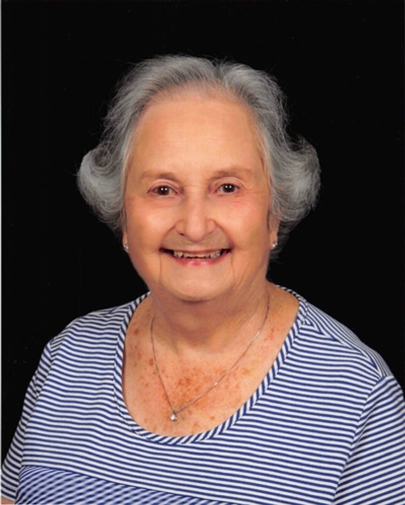 Louia Lee Davis Profile Photo