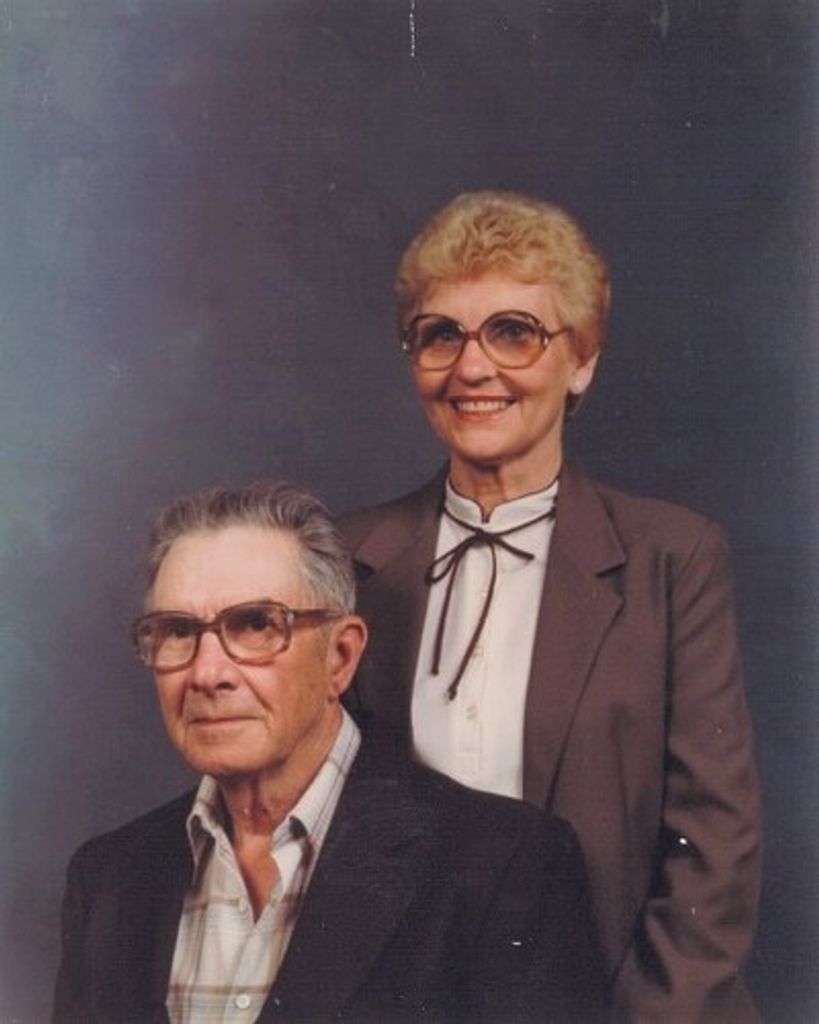 Lois Marie Moles Profile Photo