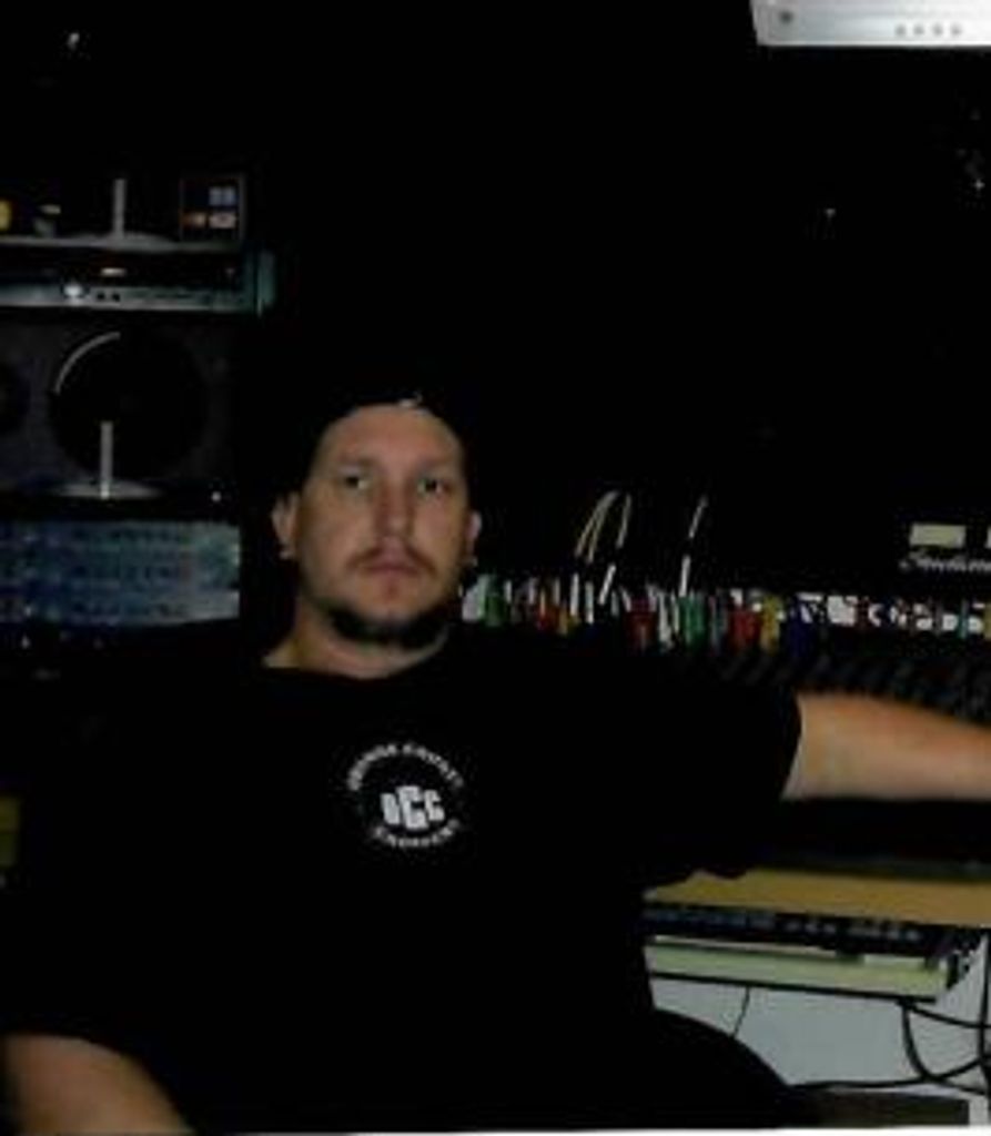 Joey Holder Profile Photo