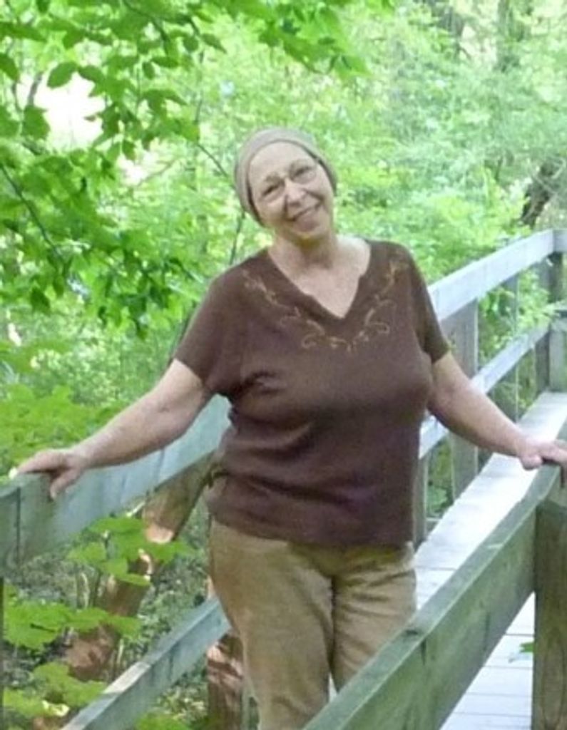 Ruth Holmes