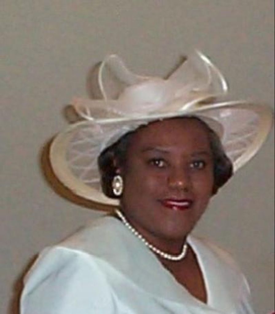 Dores Hellen Edwards Profile Photo