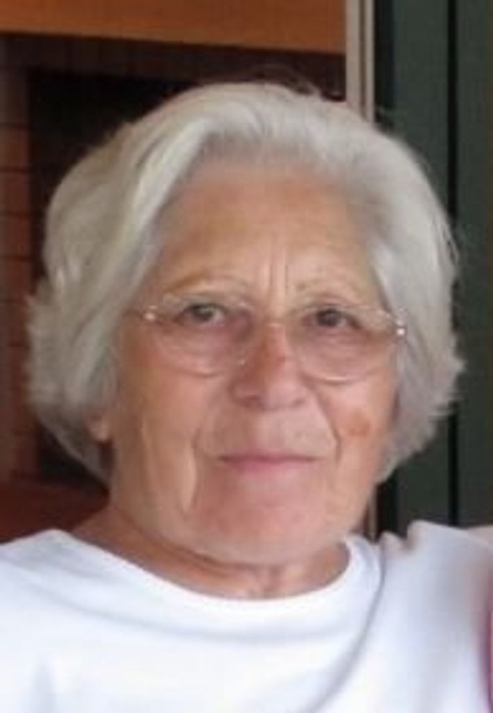 Niki Karousos Profile Photo