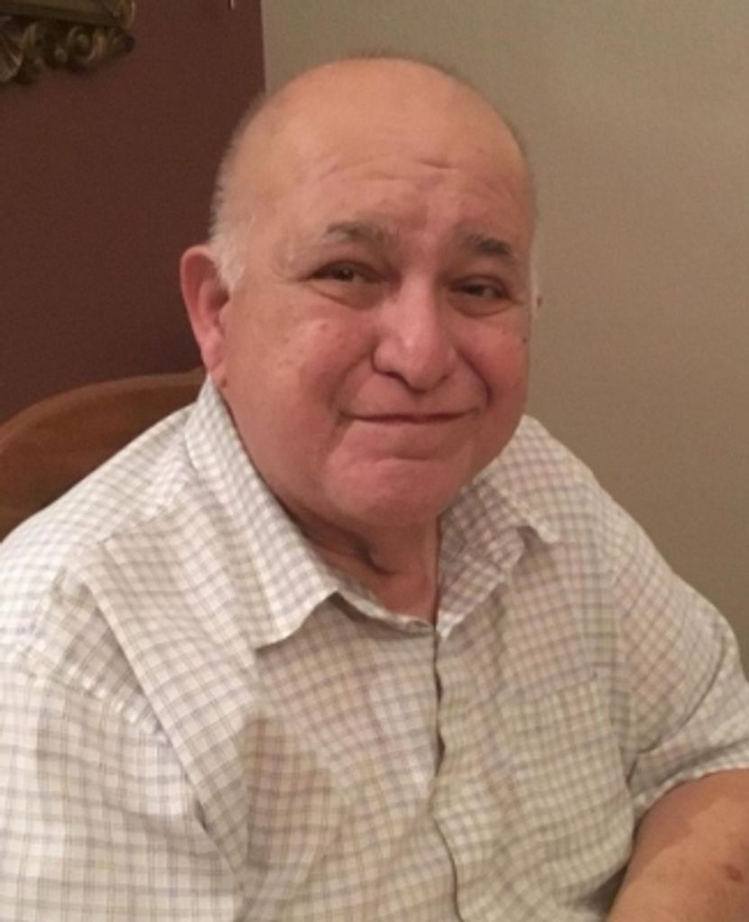 Manuel G Navarrette Profile Photo
