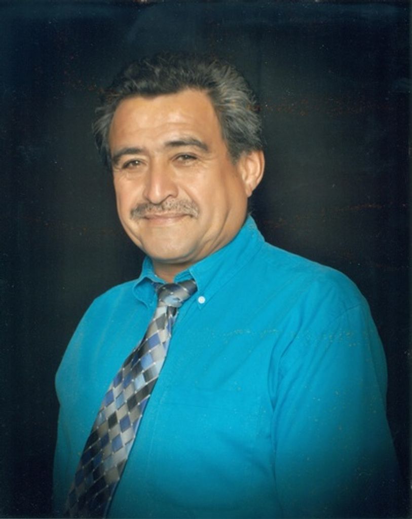 Efren Solis Profile Photo