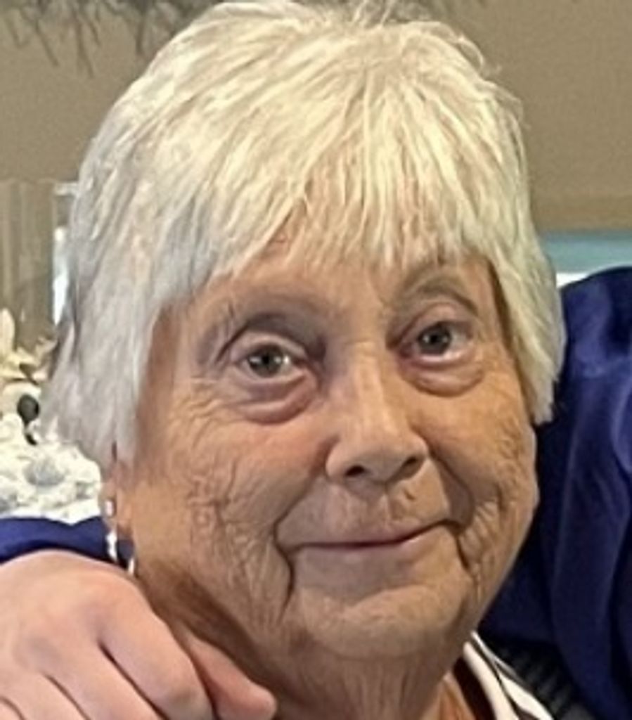Maureen D'Averso