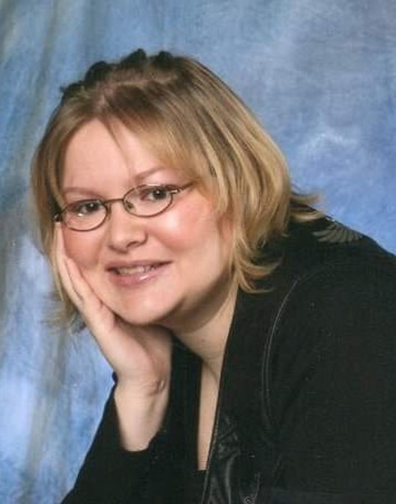 Laura Marie Mares Profile Photo
