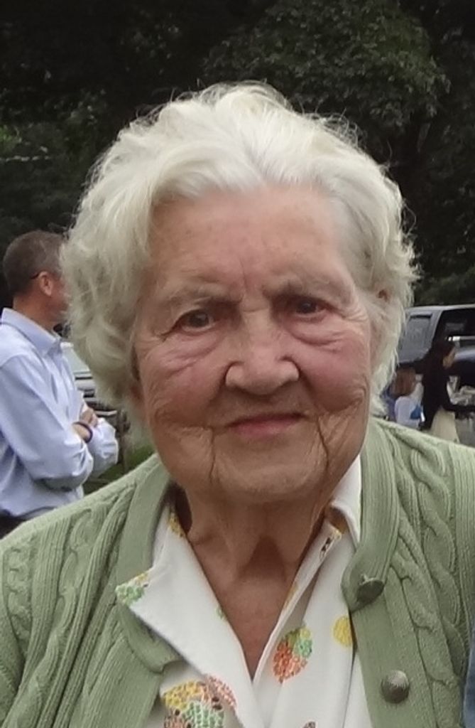 Esther Wooddell