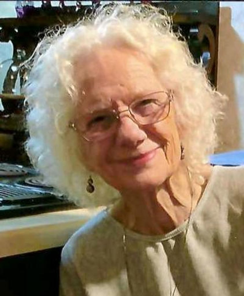 Linda Hillis Profile Photo
