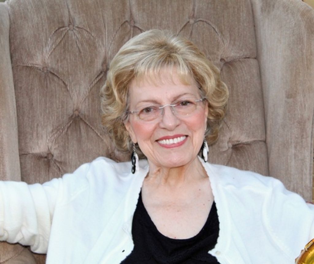 Lois Evelyn Gilbert Profile Photo