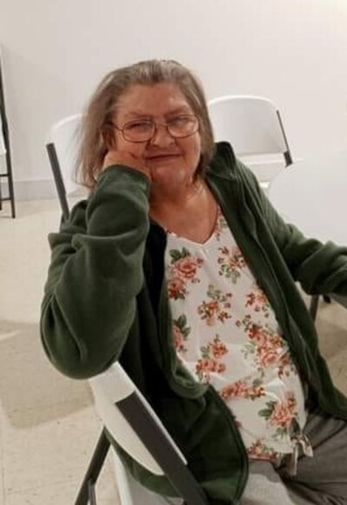 Nellie Lewis Profile Photo