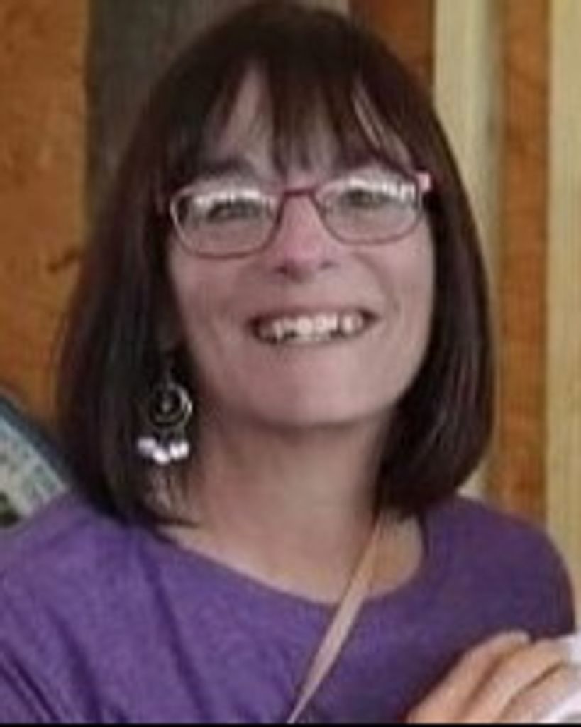 Donna M Earnest