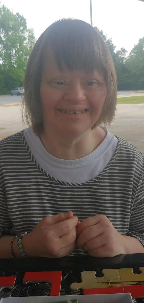 Angelia Marie Robertson Profile Photo