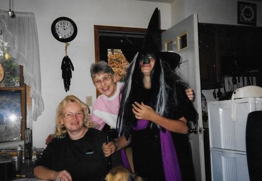 Linda L. Dilling photo gallery thumbnail 73 of 79