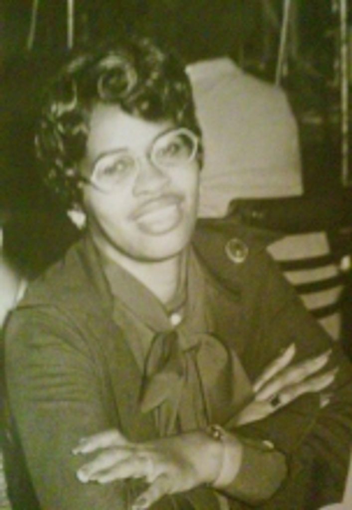 Yvonne R Brownbear