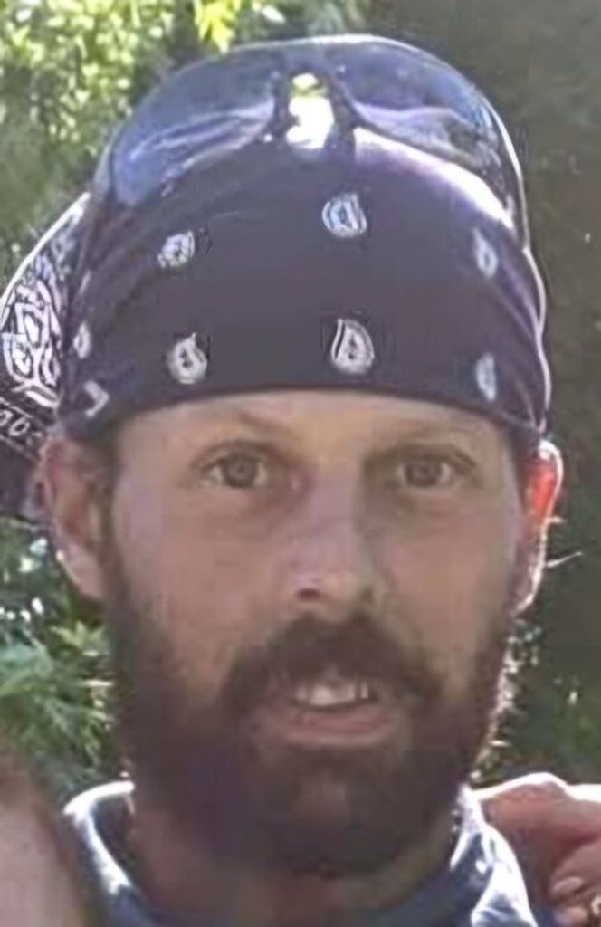 Tosh Lee Russell Profile Photo