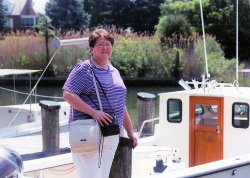 Phyllis Jordan photo gallery thumbnail 26 of 76
