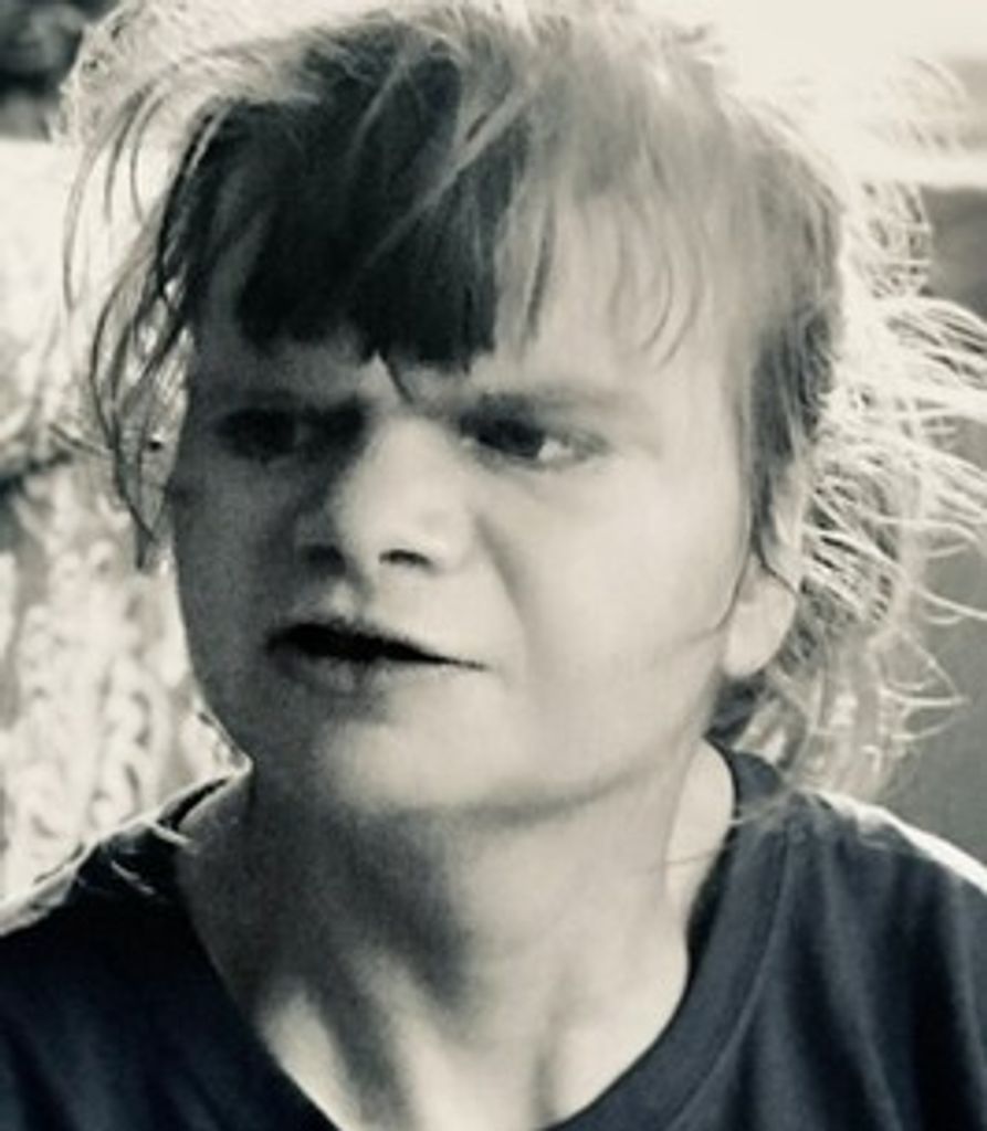 Shelbe Hundertmark Profile Photo