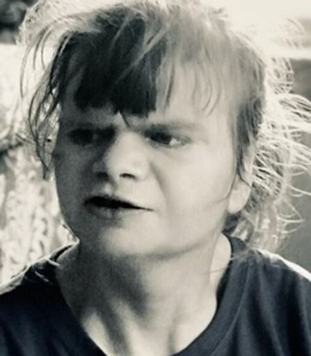 Shelbe Hundertmark Profile Photo
