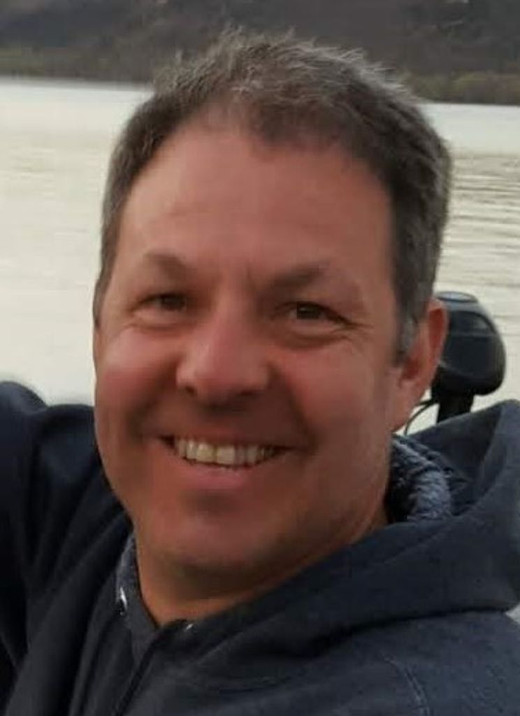 Jonathan Fisher Profile Photo