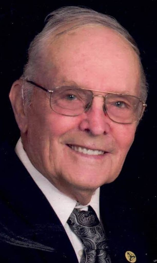 Reynold "Lenny" Knust Profile Photo