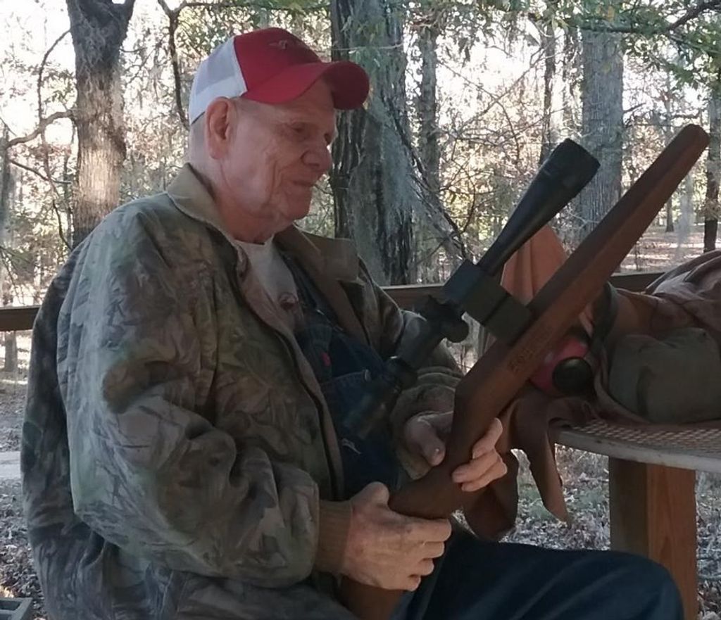Herbert Wayne "Red" Summers Profile Photo