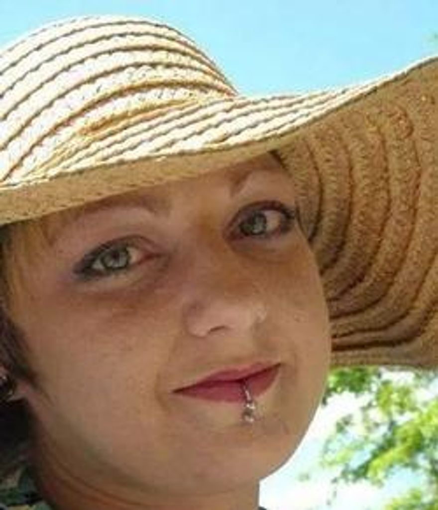 Elaine “Crimson” Grubb