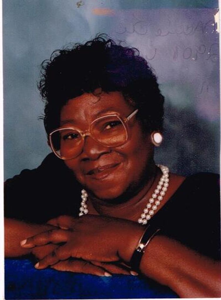 Lola M. Roberson Profile Photo