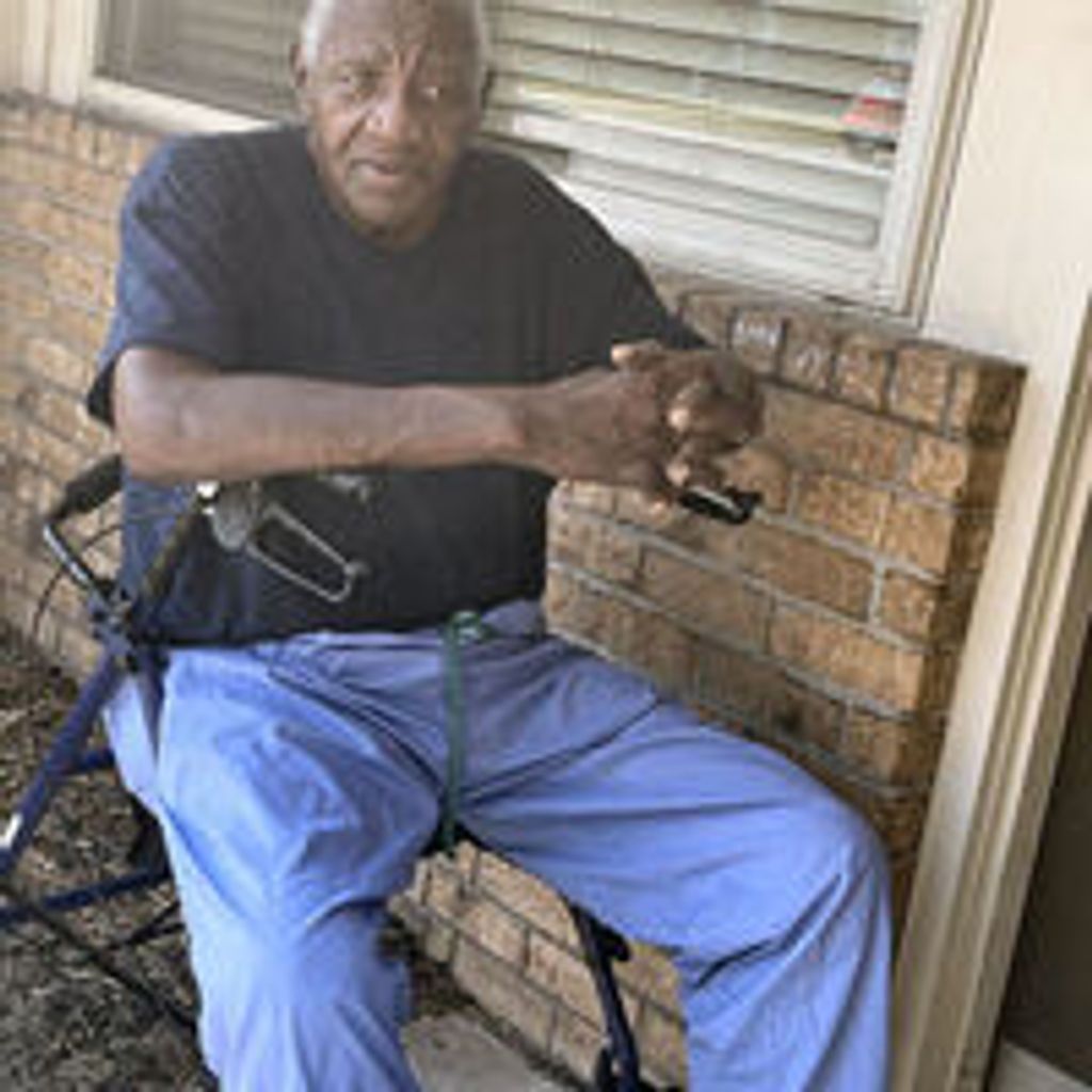 Charles Earl Wallace Profile Photo