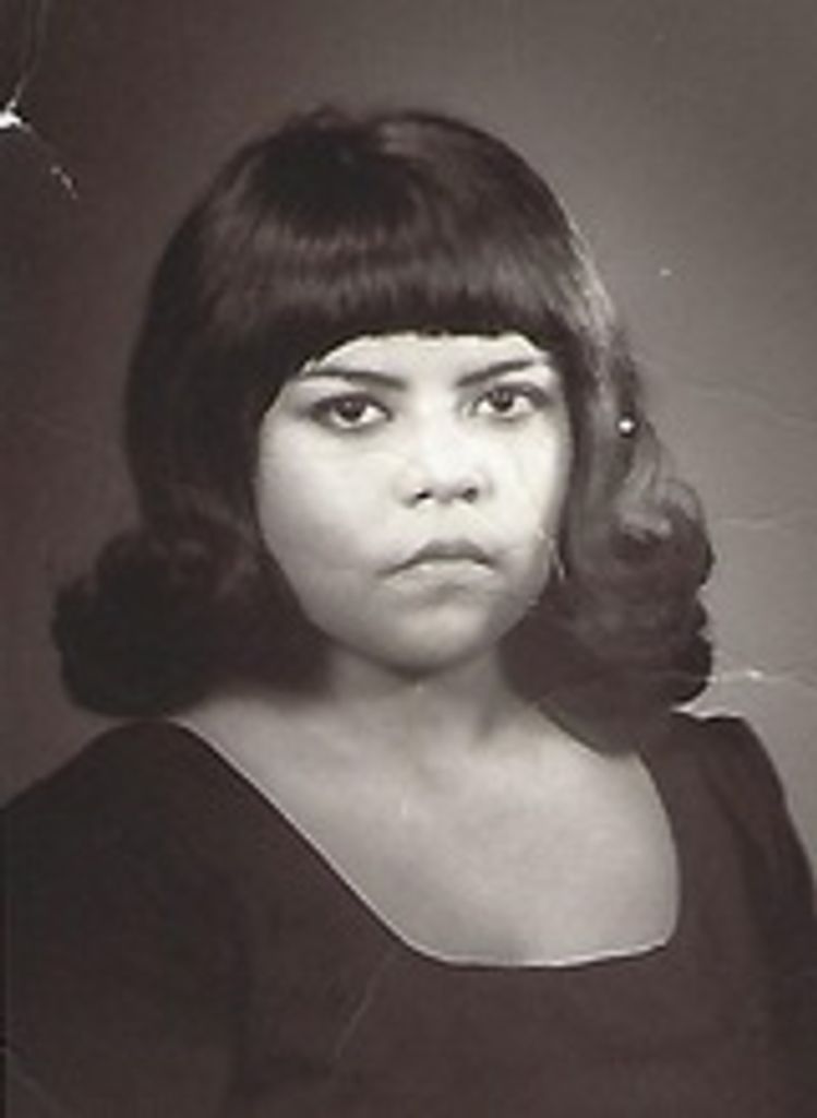 Gloria Poe Profile Photo
