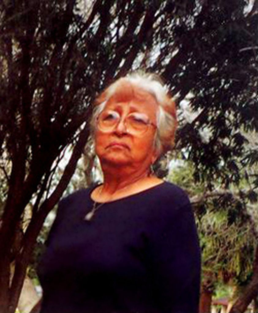 Carmen Flores