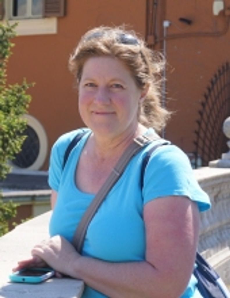 Elizabeth Crane Carver Profile Photo