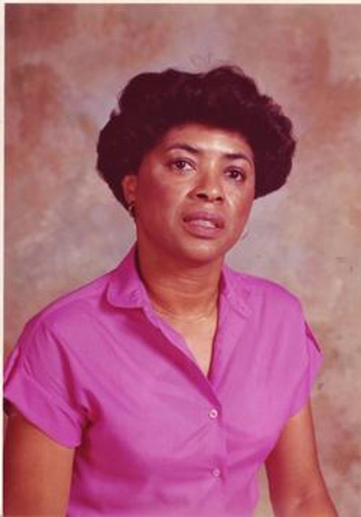 Lucy Laverne Burns Profile Photo