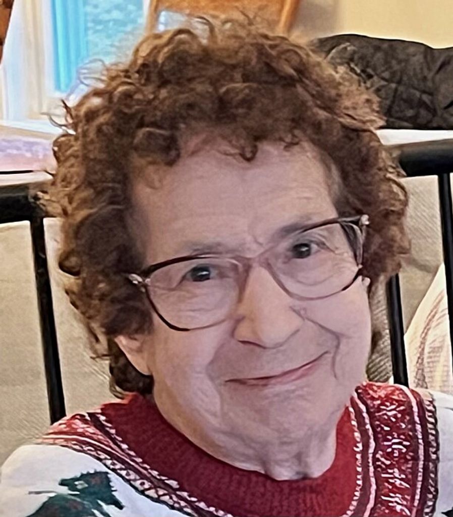 Mamie (Lopresti)  Dearstyne Profile Photo