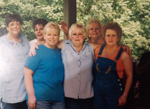 Loretta Rogers photo gallery thumbnail 77 of 126