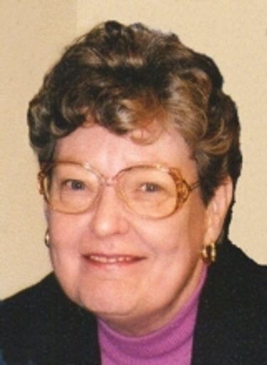 Carolyn Lynch Burnette photo gallery thumbnail 1 of 1